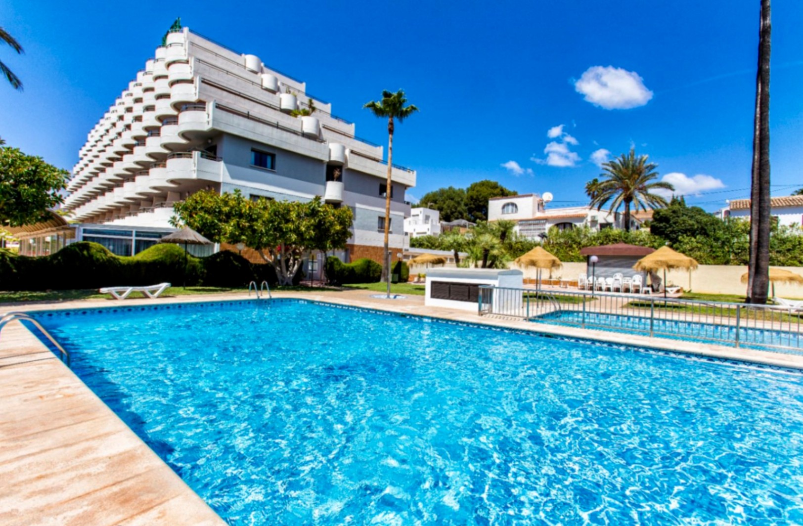 L-121 - Estudio en venta con piscina comunitaria en Calpe, Alicante