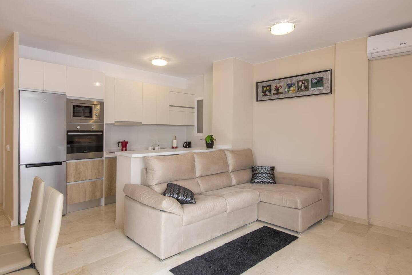 Apartamento de 2 habitaciones en Albir para alquiler a largo plazo