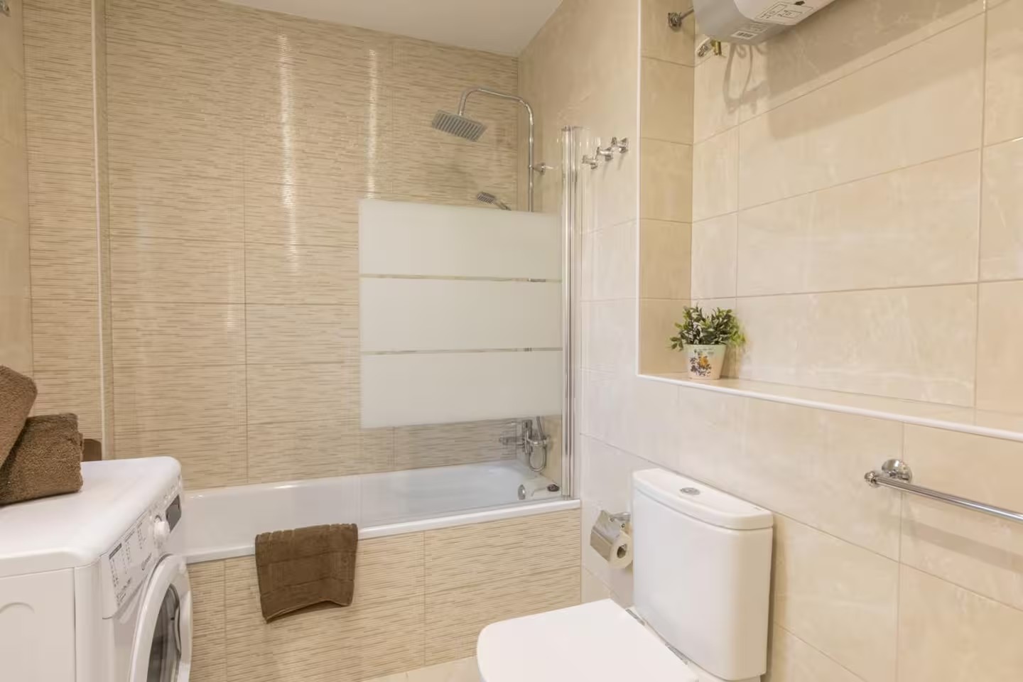 Apartamento de 2 habitaciones en Albir para alquiler a largo plazo