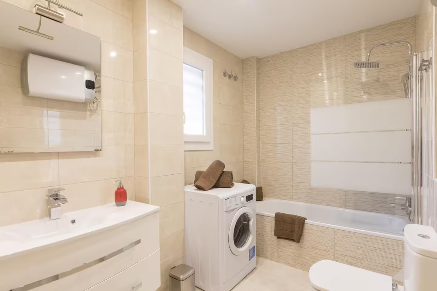 Apartamento de 2 habitaciones en Albir para alquiler a largo plazo