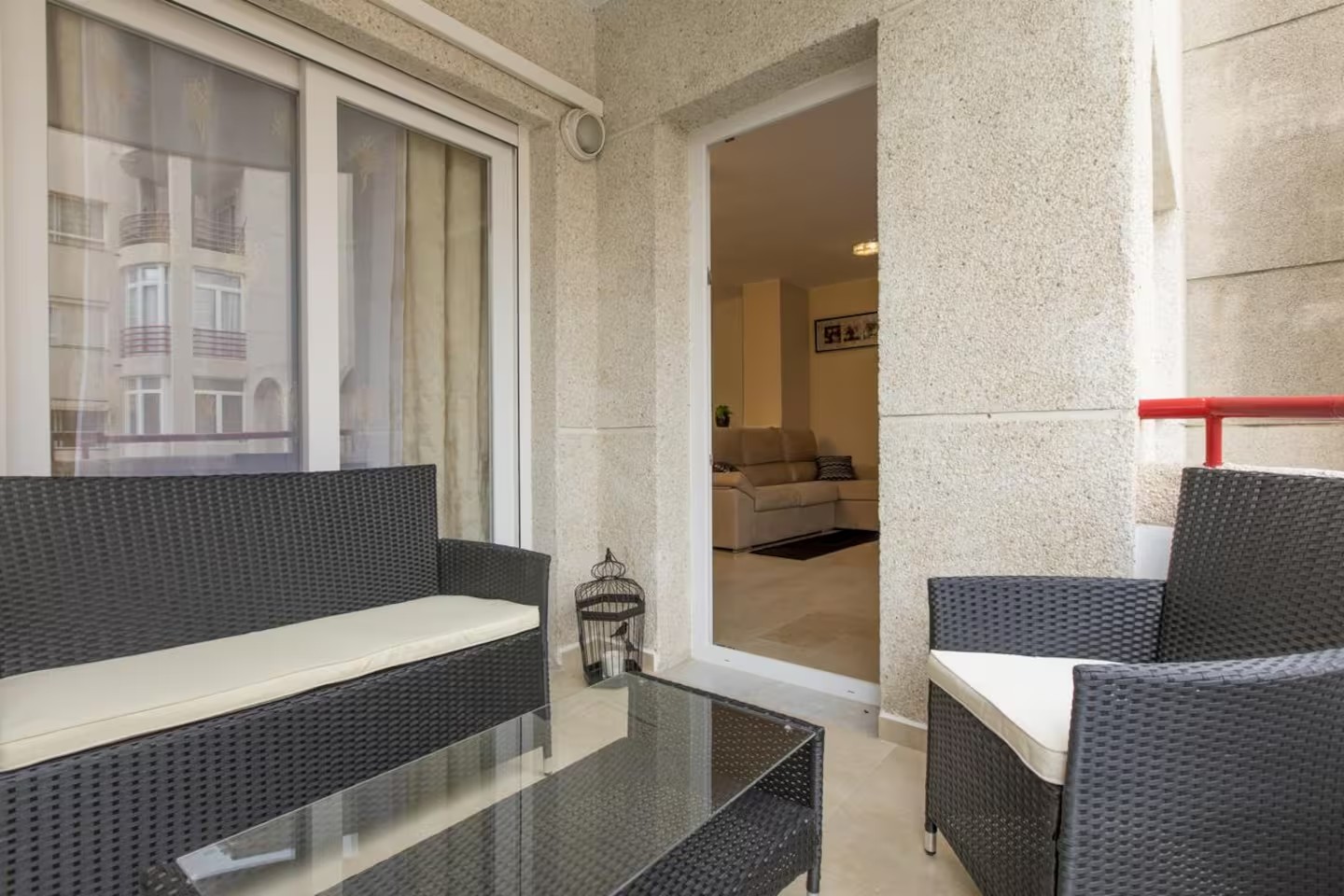 Apartamento de 2 habitaciones en Albir para alquiler a largo plazo