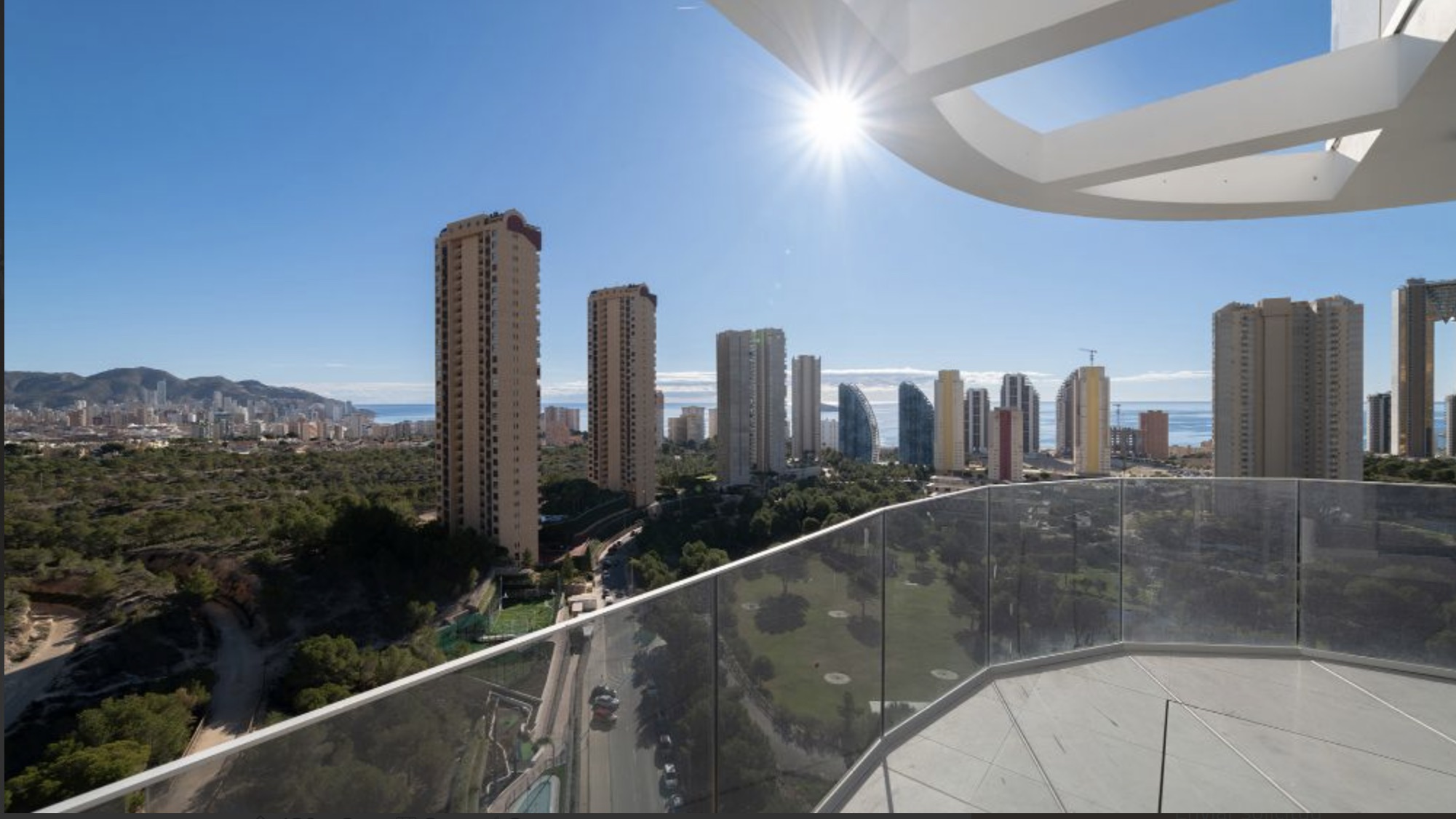 Apartment for sale with 2 bedrooms in Benidorm, Alicante