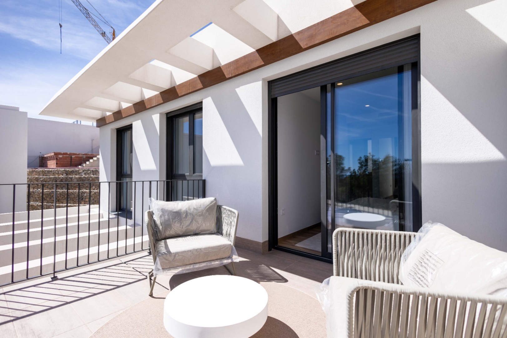 Chalet en Polop: 3 dormitorios, piscina privada y jardín