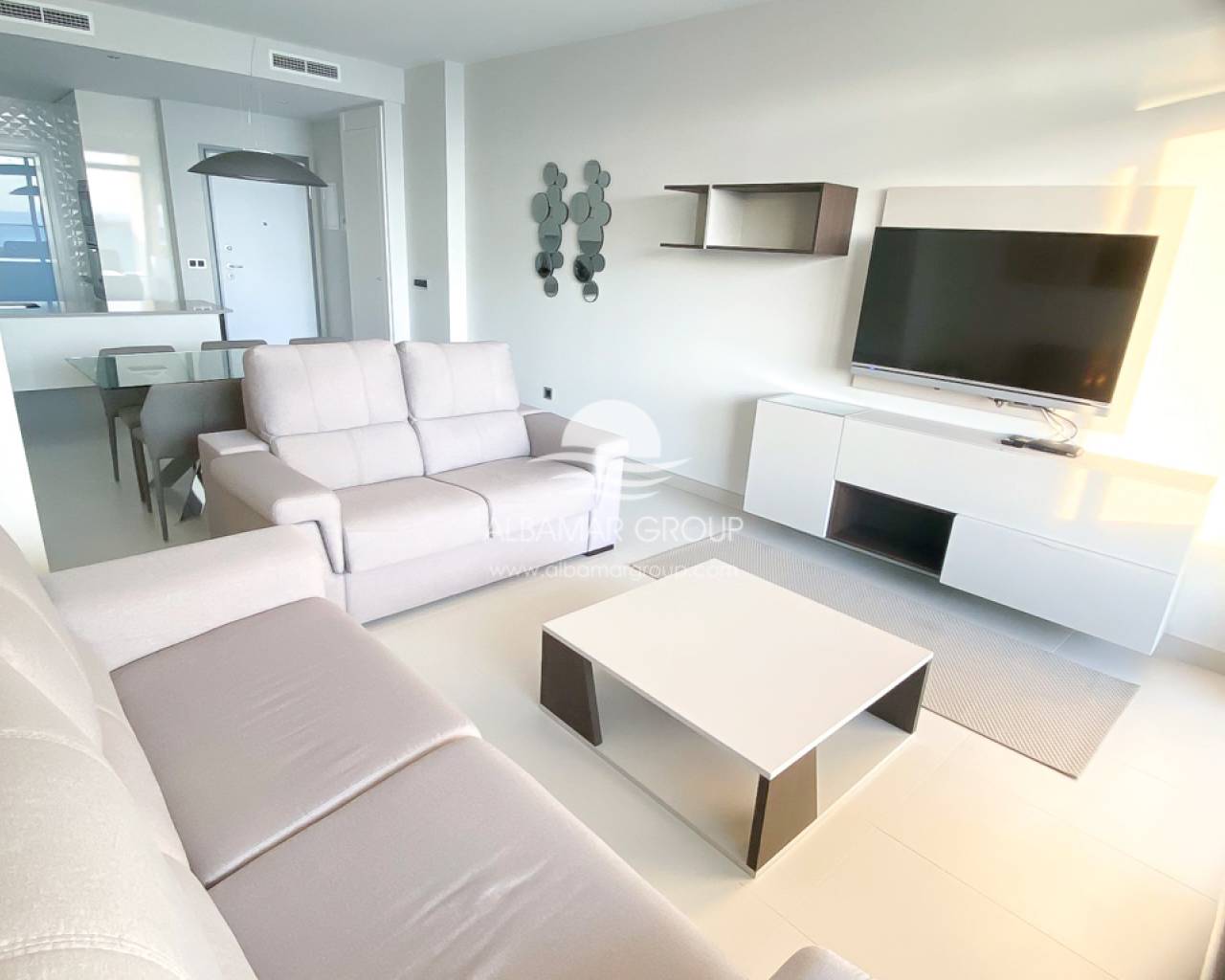 Apartamento de 2 dormitorios en alquiler en Benidorm, Alicante.