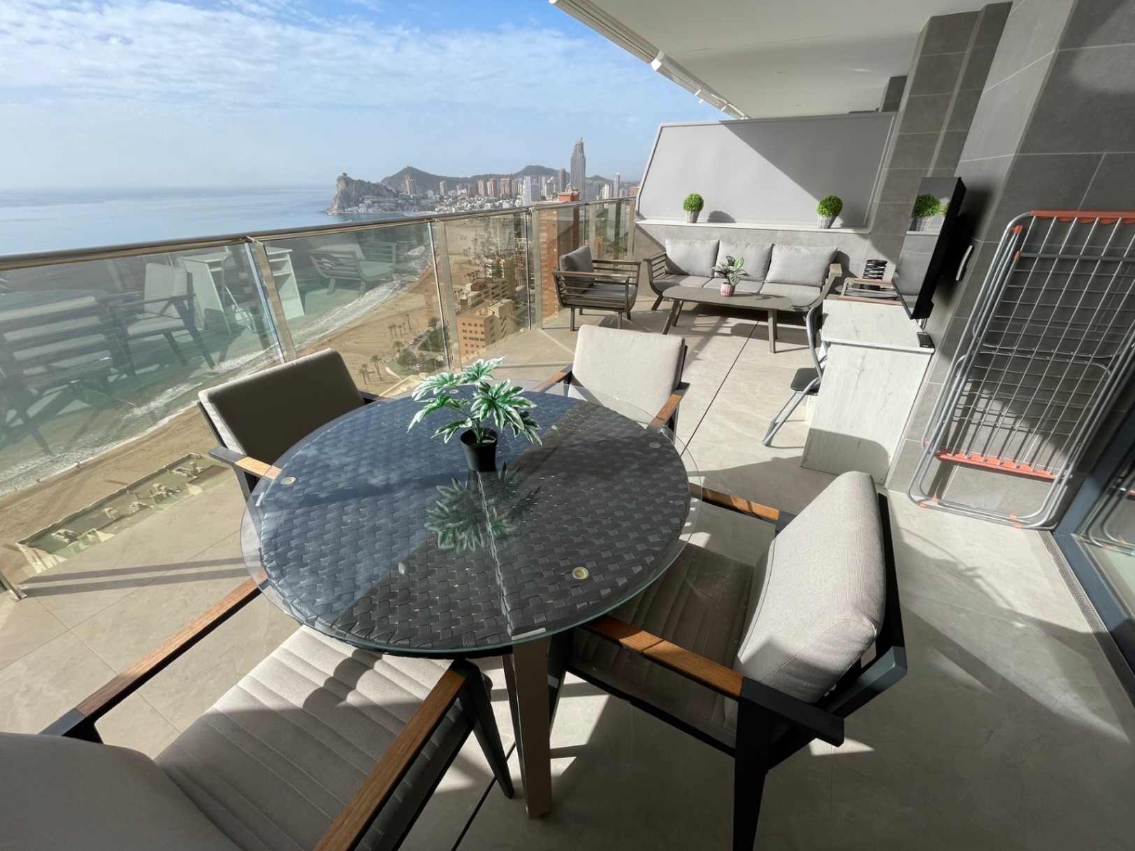 Apartamento de 2 habitaciones en Benidorm - Alquiler a largo plazo