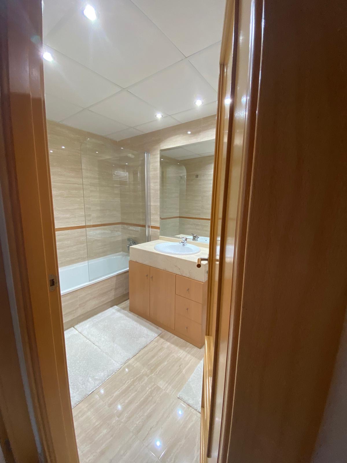 Wohnung in Villajoyosa mit 2 Schlafzimmern und Gemeinschaftspool