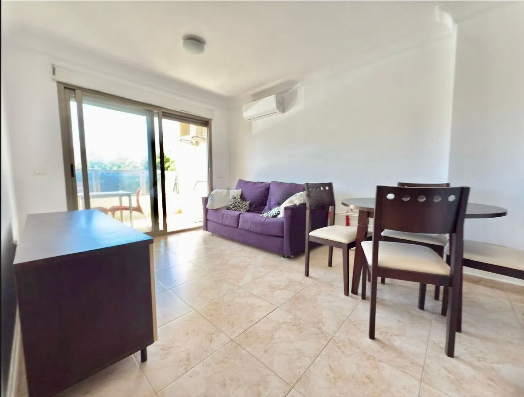 Apartment in Finestrat with 2 bedrooms and communal pool.