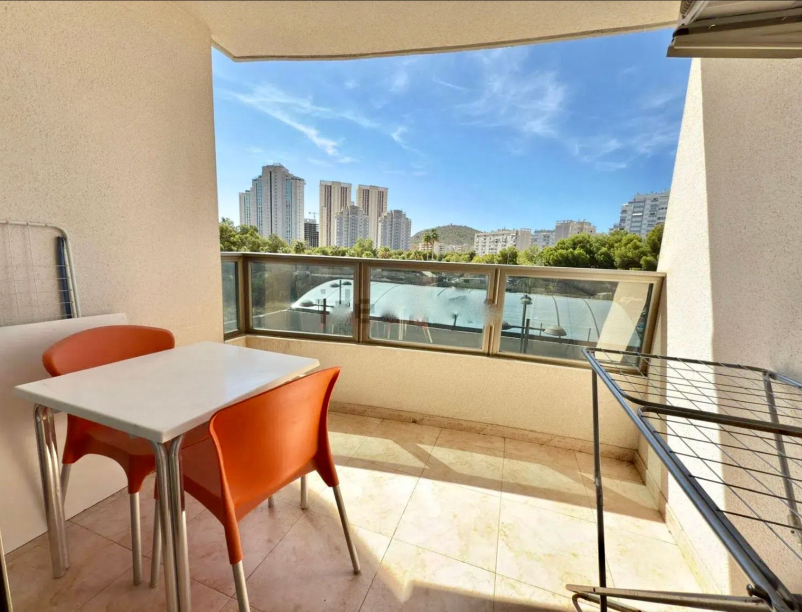 Apartment in Finestrat with 2 bedrooms and communal pool.