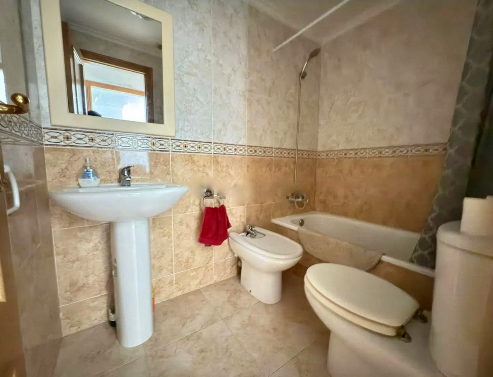 Apartment in Finestrat with 2 bedrooms and communal pool.