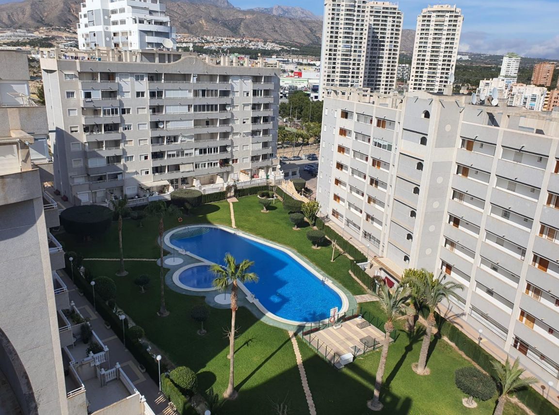 Apartamento en Villajoyosa con 2 habitaciones y piscina comunitaria