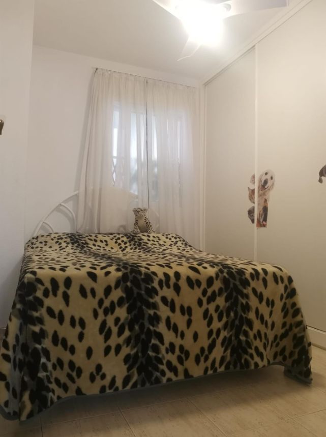 Apartamento en Villajoyosa con 2 habitaciones y piscina comunitaria