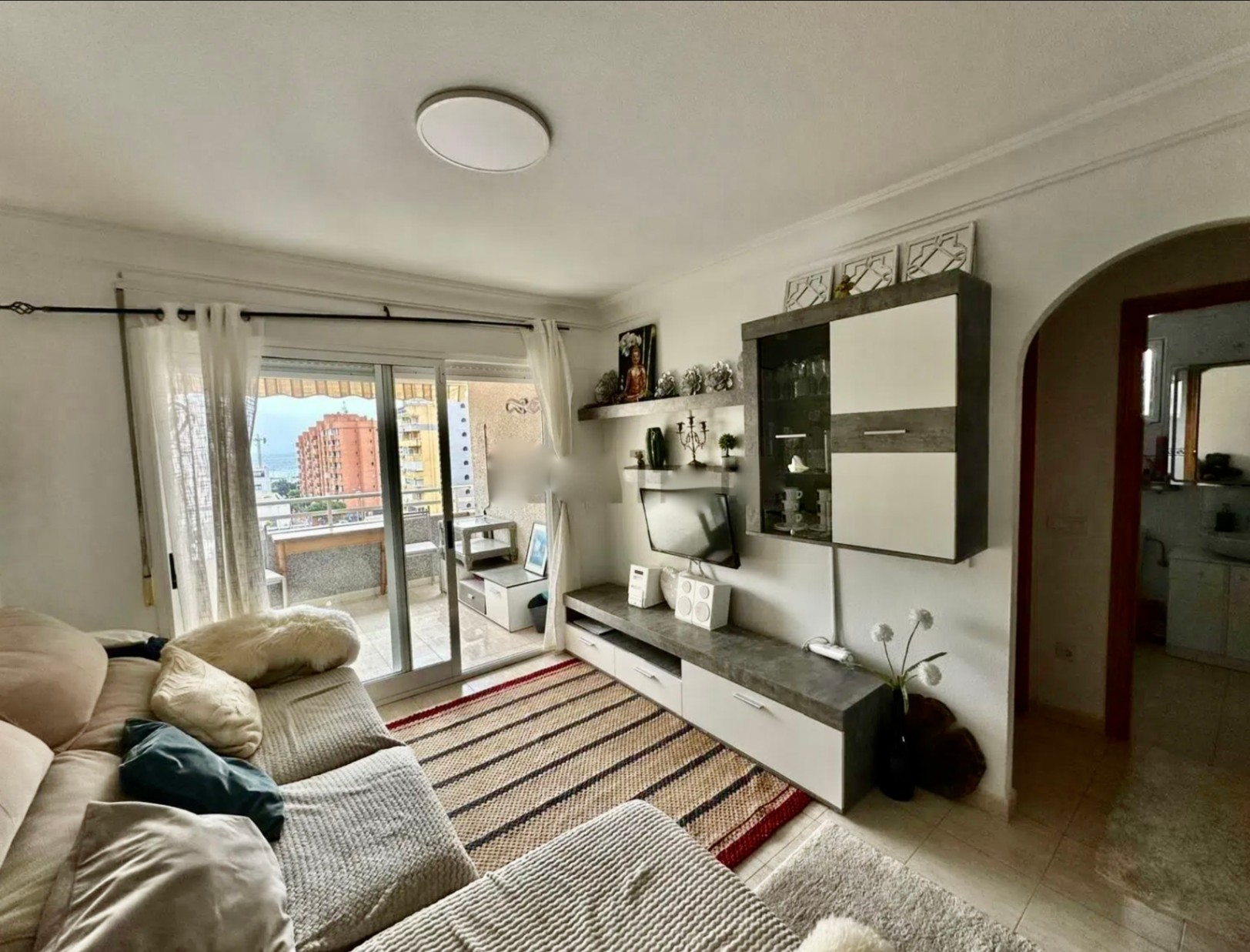 Apartamento en Villajoyosa con 2 habitaciones y piscina comunitaria