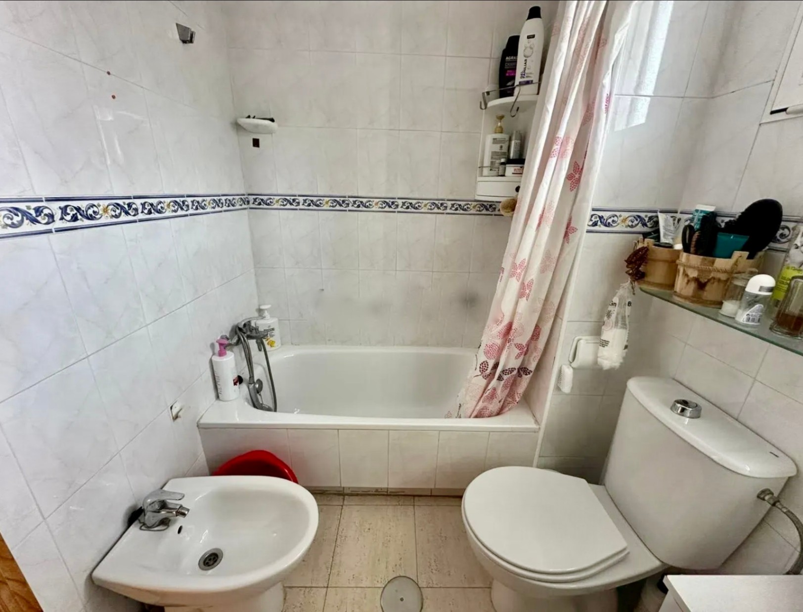Apartamento en Villajoyosa con 2 habitaciones y piscina comunitaria