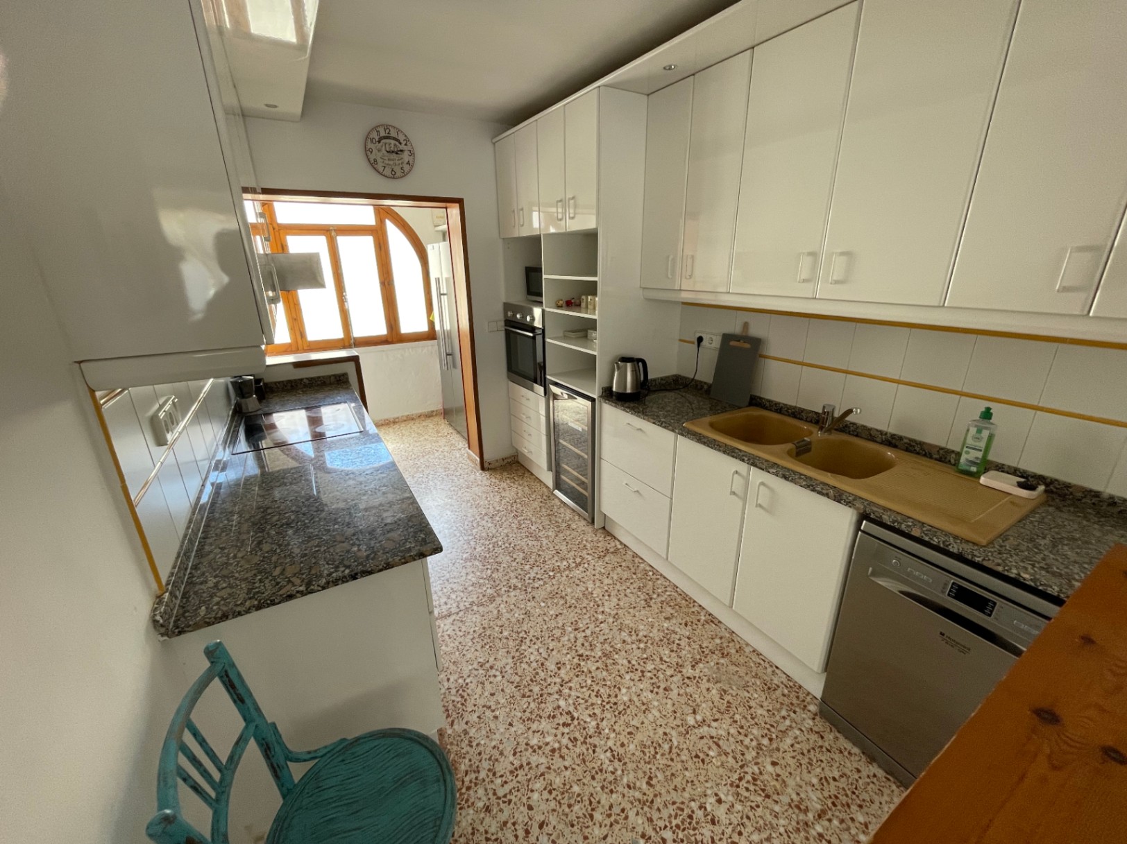 Chalet zur Langzeitmiete in Alfaz del Pi, 4 Schlafzimmer.