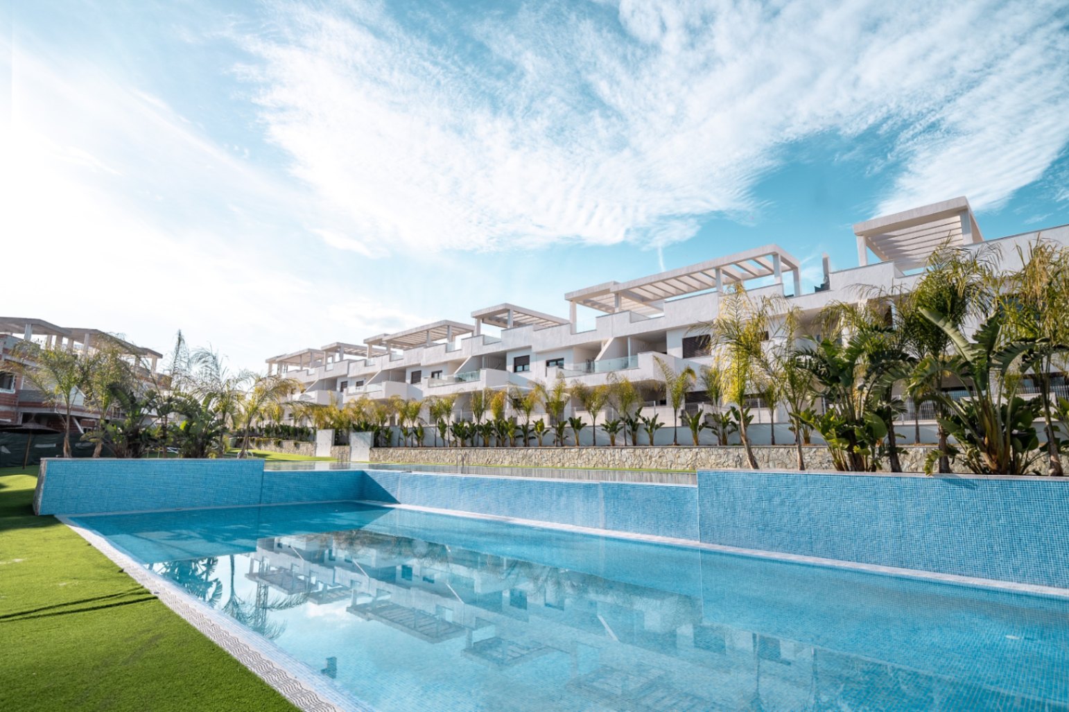 Bungalow en venta en Finestrat con 3 habitaciones y piscina privada