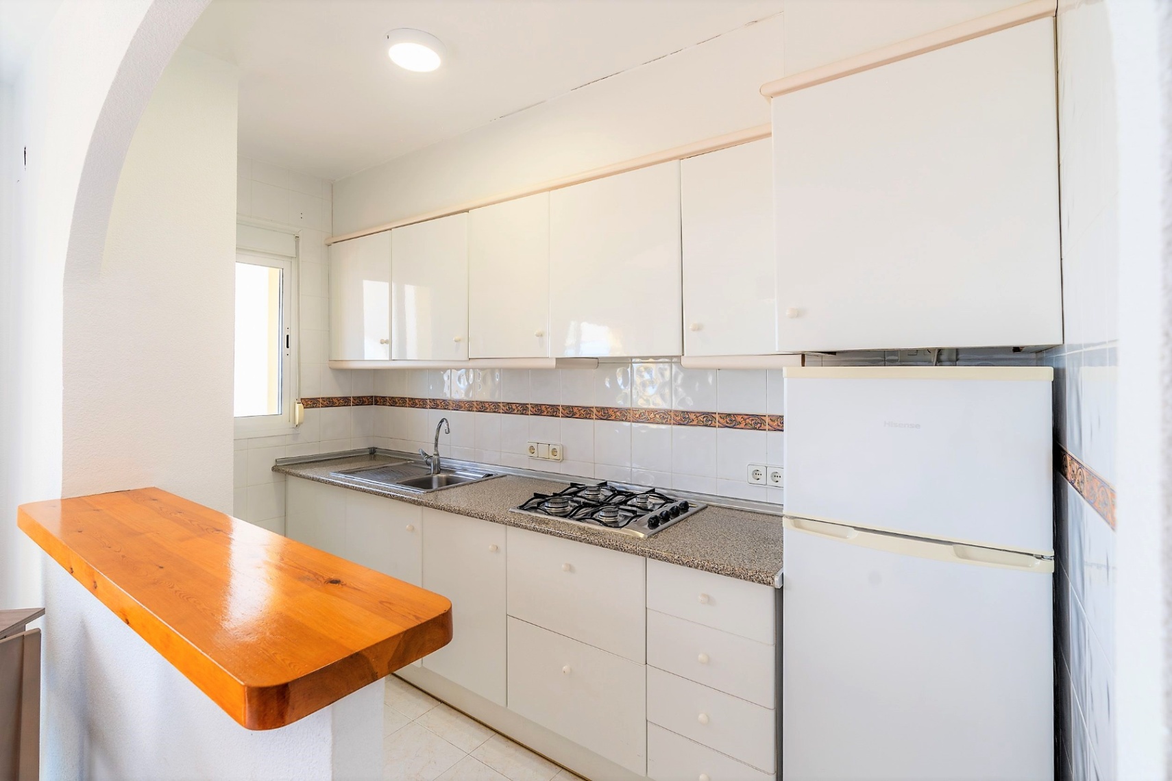 EXCLUSIVOS BUNGALOWS CON VISTAS AL MAR EN CALPE – RENTABILIDAD Y CONFORT GARANTIZADOS