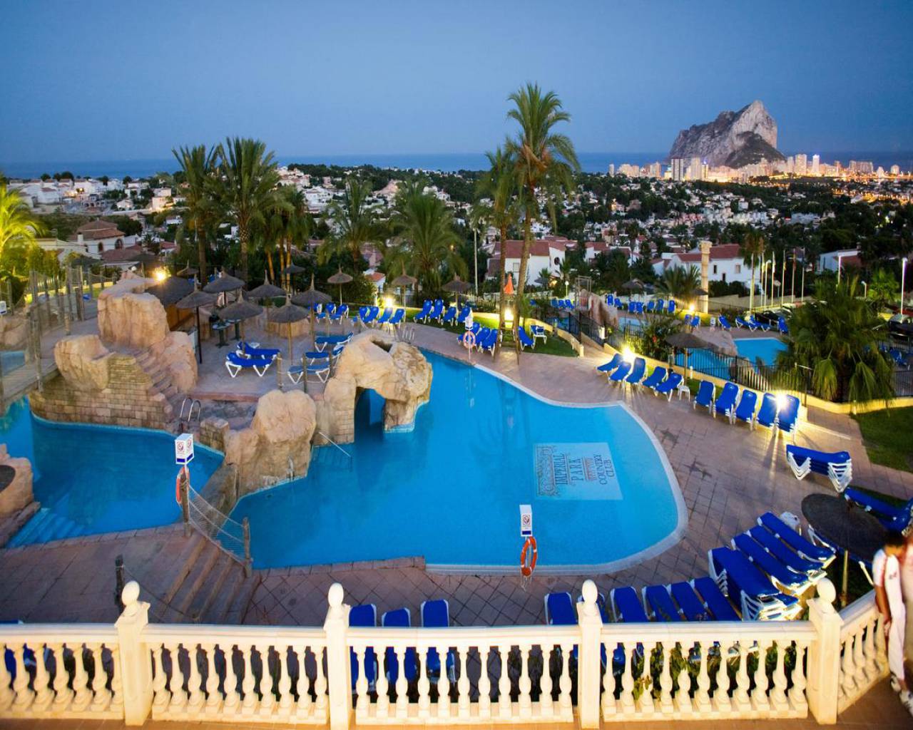 EXCLUSIVOS BUNGALOWS CON VISTAS AL MAR EN CALPE – RENTABILIDAD Y CONFORT GARANTIZADOS