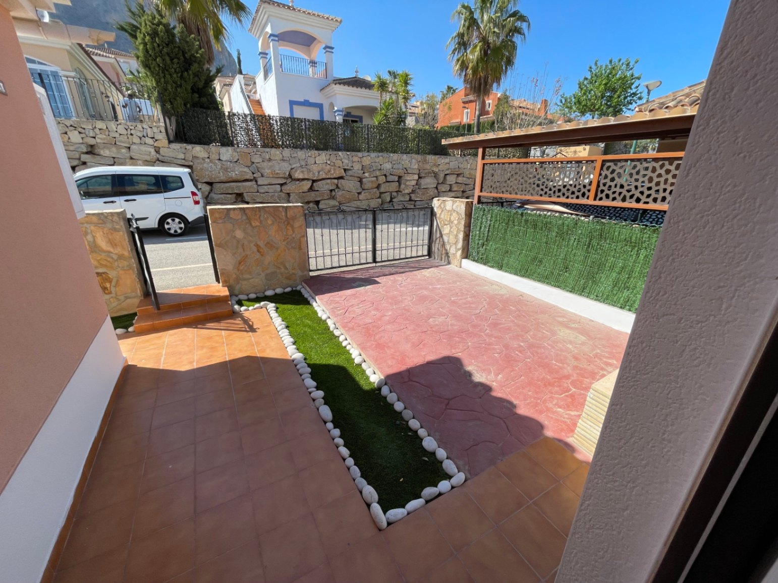 Casa pareada en alquiler a largo plazo en Polop, Alicante
