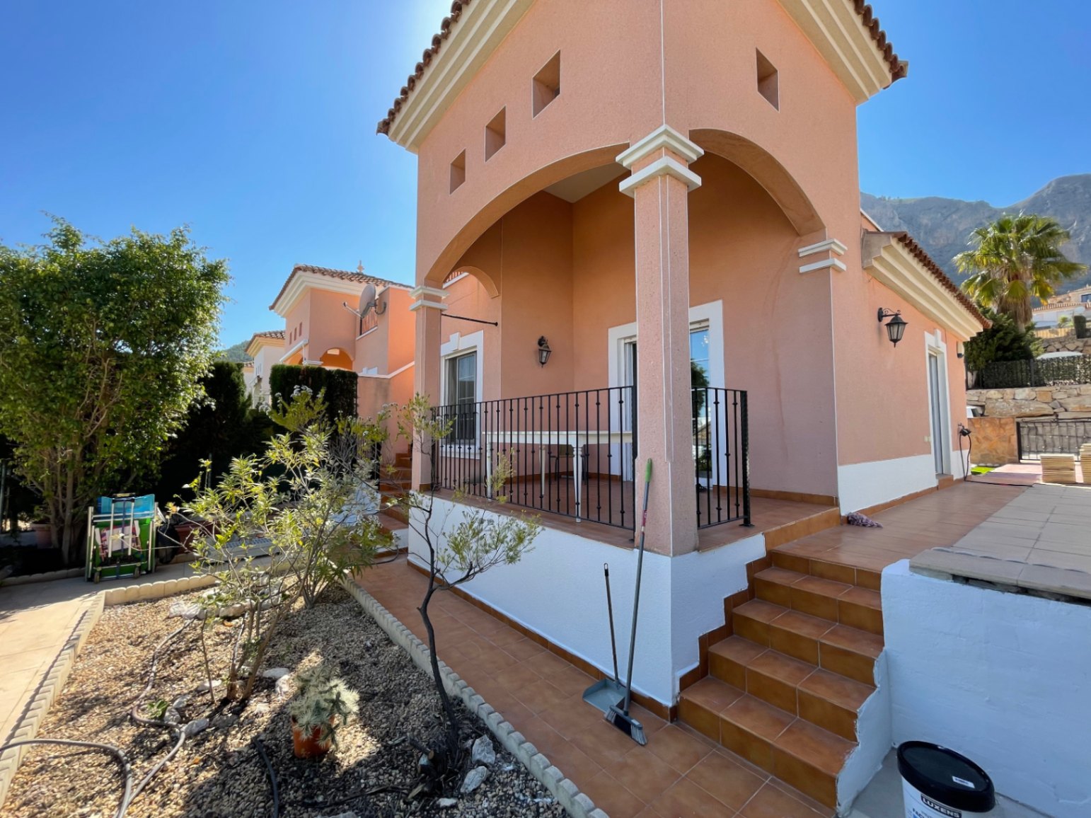 Casa pareada en alquiler a largo plazo en Polop, Alicante