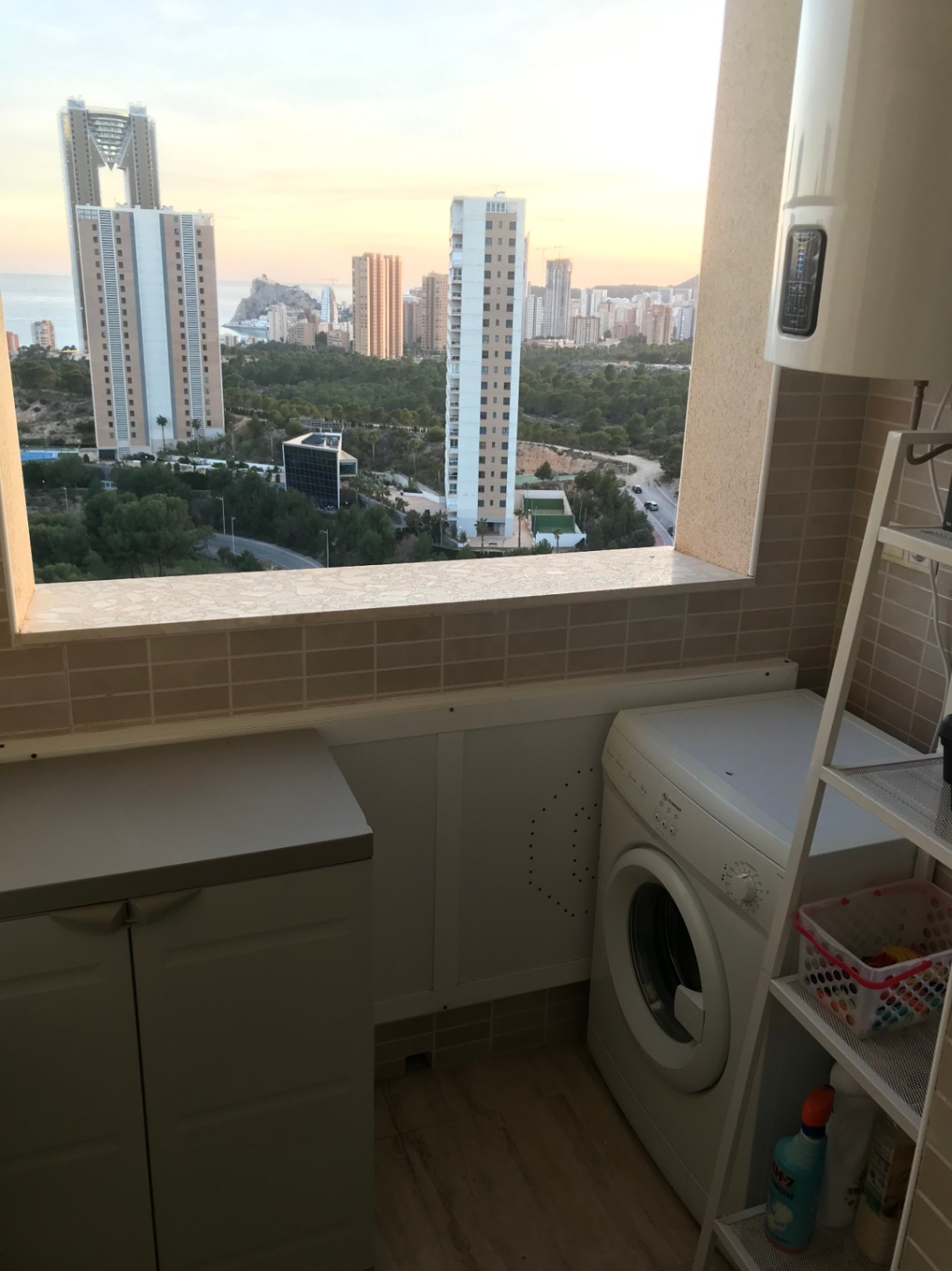 Piso en venta en Benidorm: 2 habitaciones y piscina comunitaria