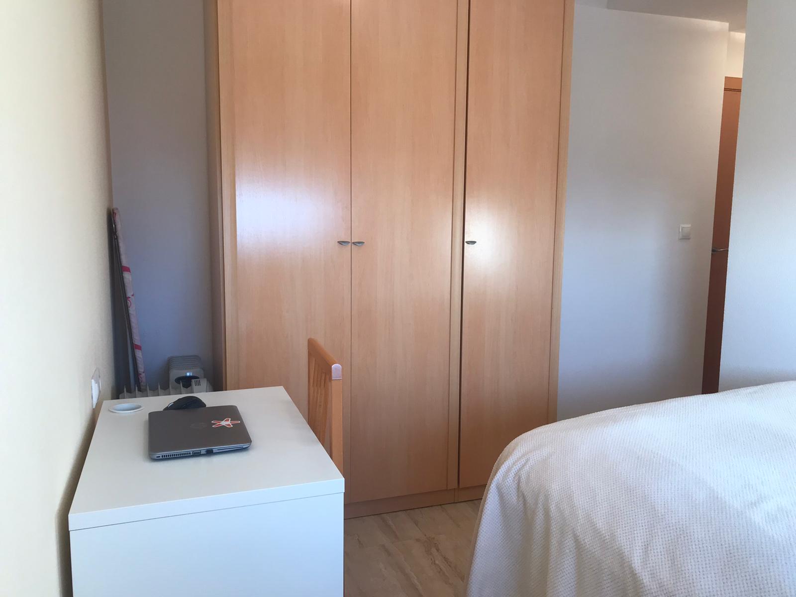 Piso en venta en Benidorm: 2 habitaciones y piscina comunitaria