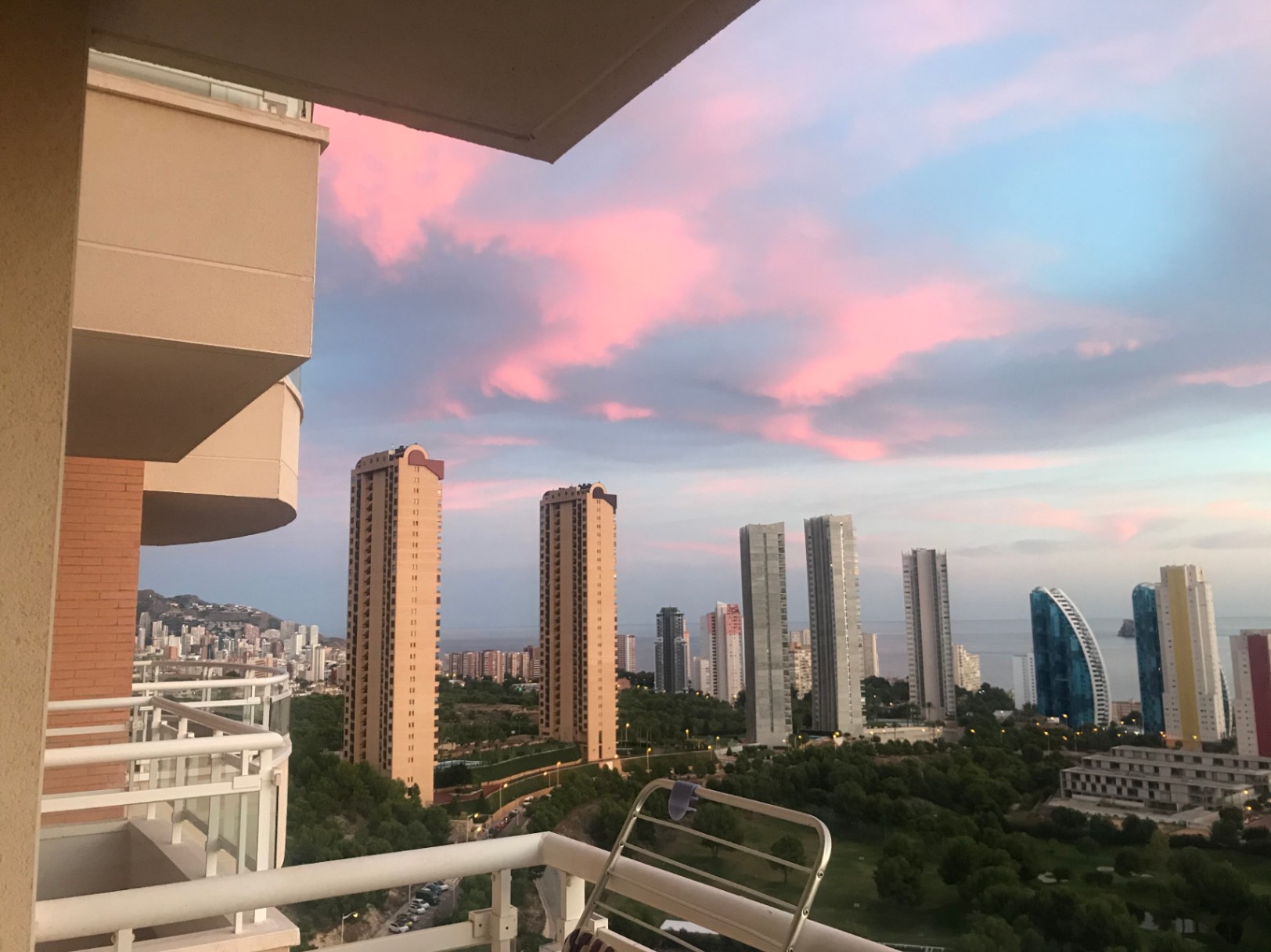L-148 - Piso en venta en Benidorm: 2 habitaciones y piscina comunitaria